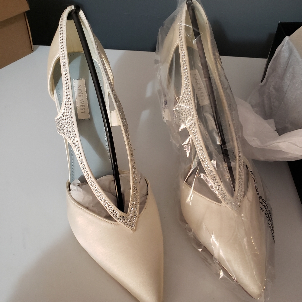 Ladies shoes